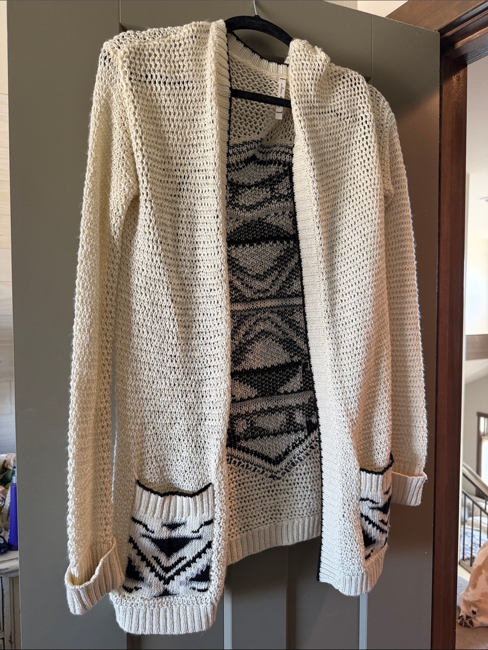 Willow & Clay Cream and Black Open-Front Knit Cardigan
